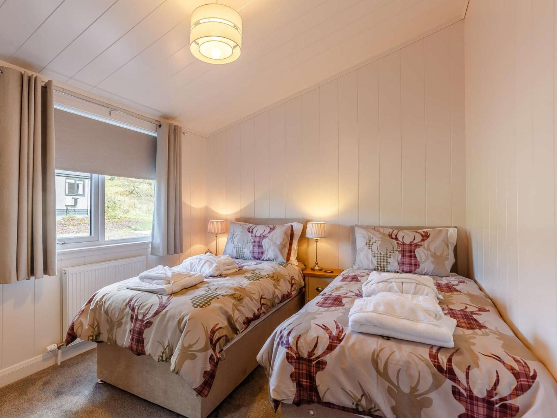 2 Bed In 87578